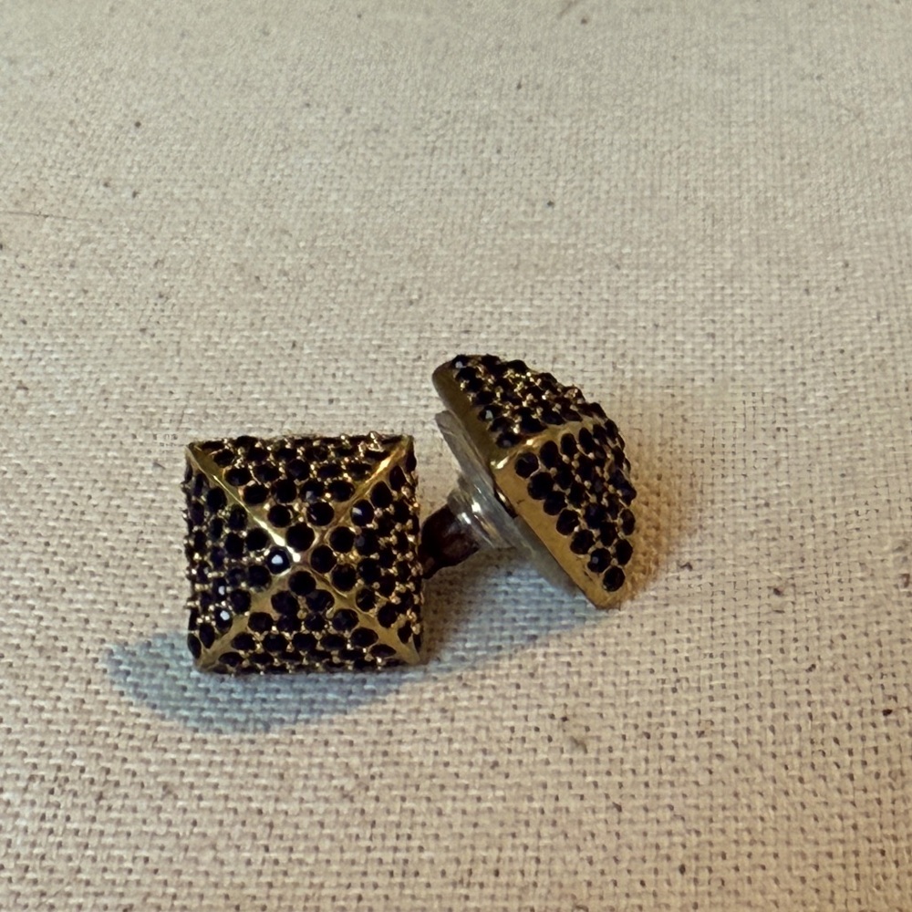C. WONDER Gold Studs with Black Gemstones EUC